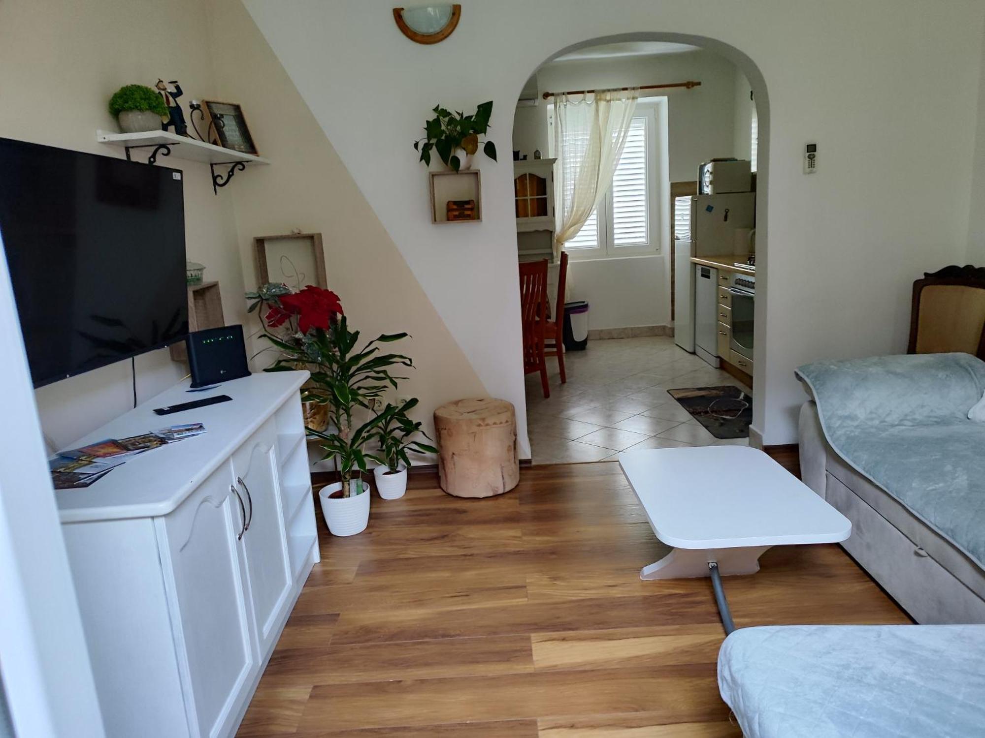 Apartman Daniel With Free Parking Mundanije Eksteriør bilde