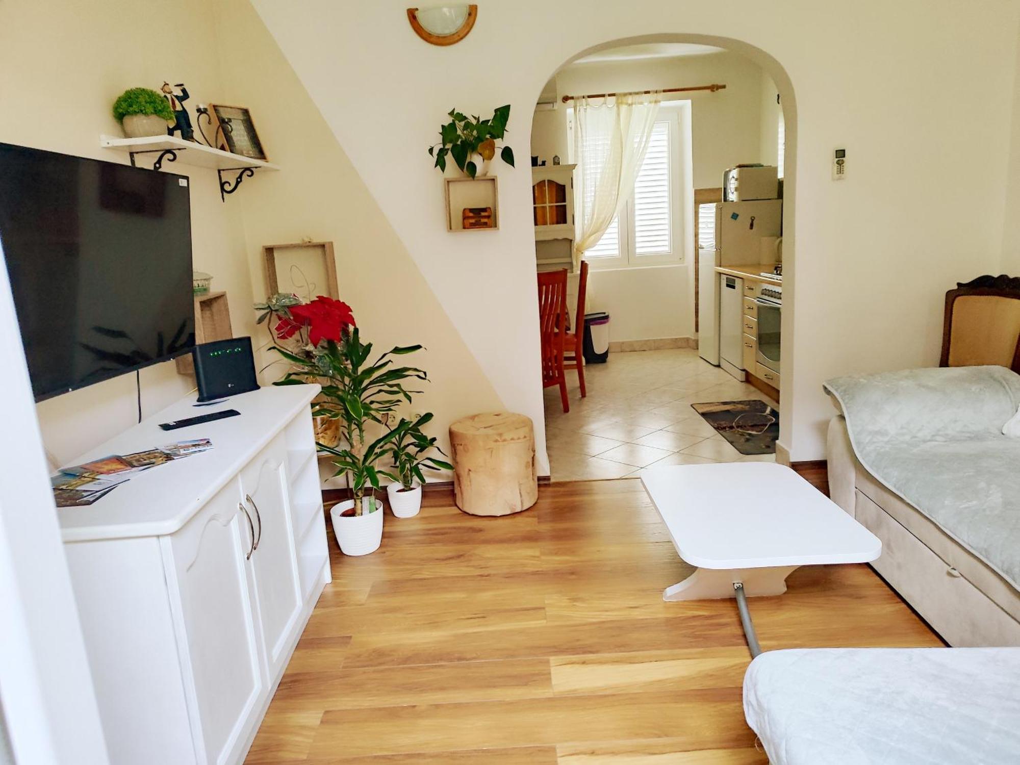 Apartman Daniel With Free Parking Mundanije Eksteriør bilde